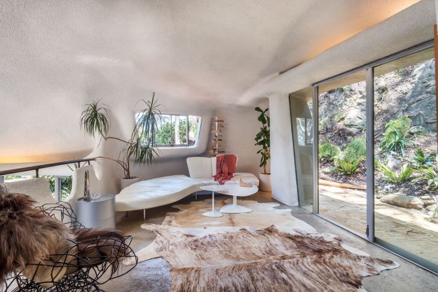 A landmark organic home heads to auction on Sydney’s Northern Beaches - The Spaces-1