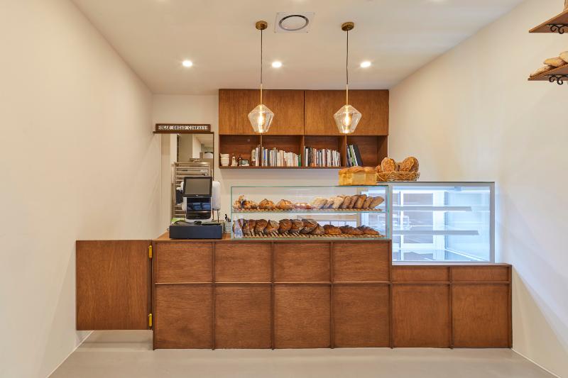 韩式清新 12 平米烘焙店设计-3