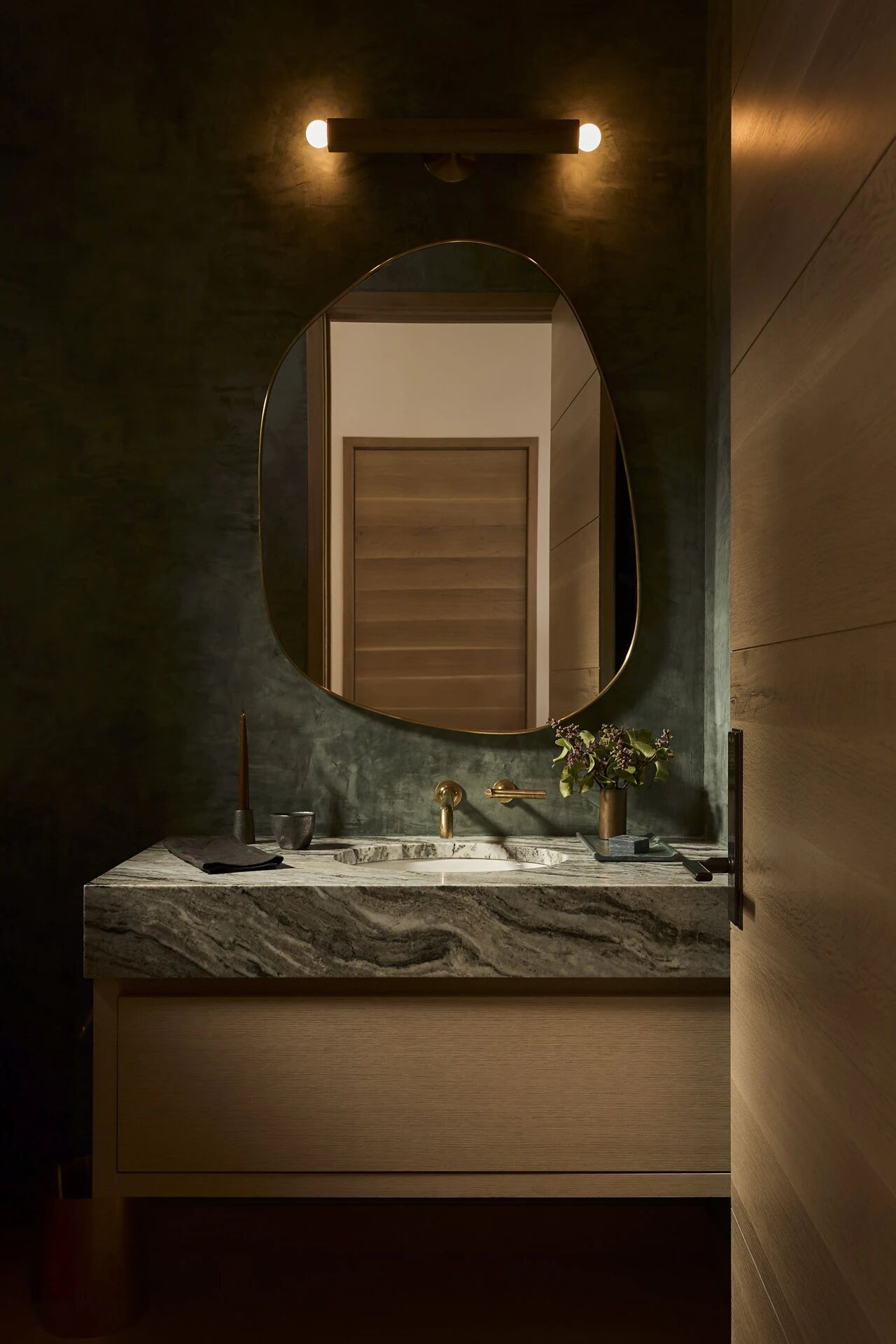 SVK Interior Design高山上的宁静雪屋丨旧金山室内设计师Senalee Kapelevich-41