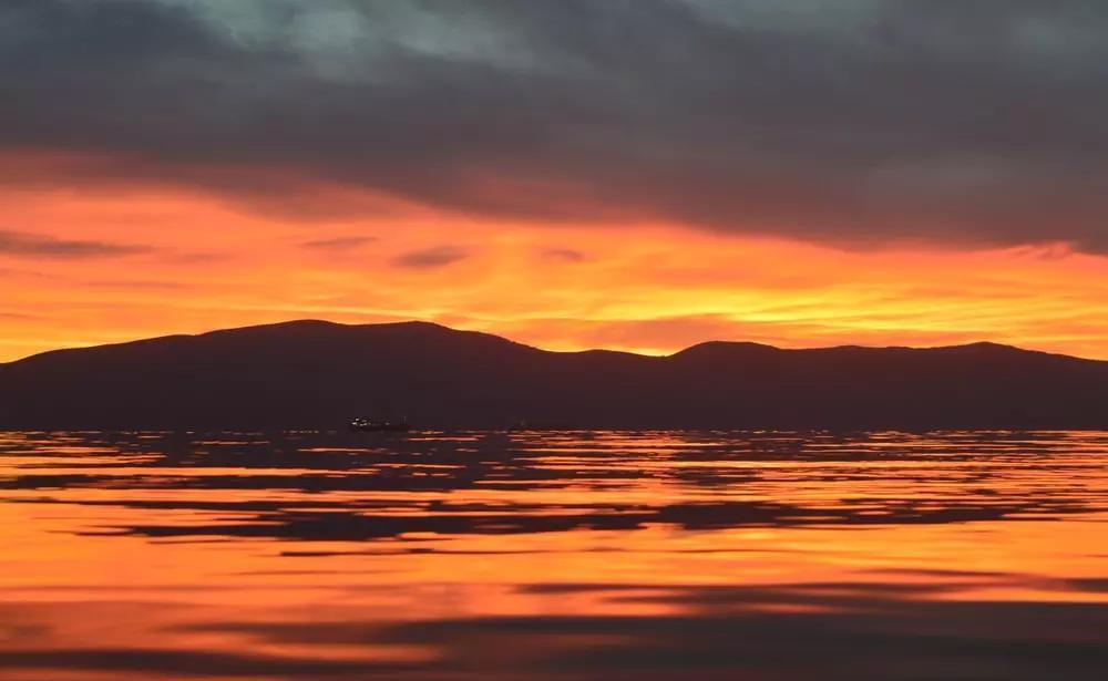 爱马仕橙碰撞 IT 精英,现代简约风平层设计-10