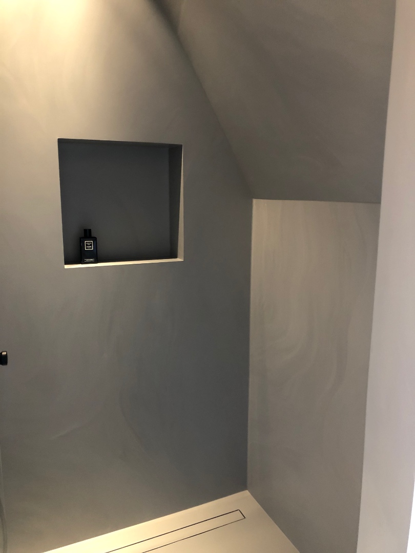 Vloer- en wandafwerking in Gooische villa-11