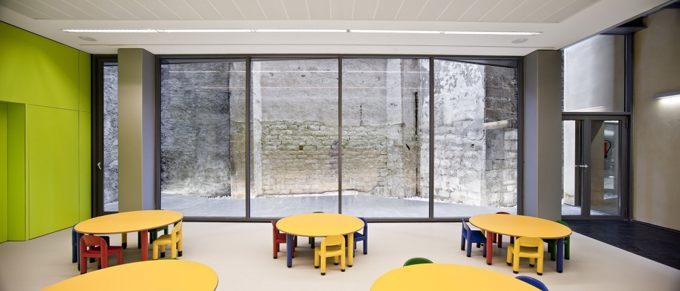 哥特区废墟重生 · 新旧对话的公共空间-54