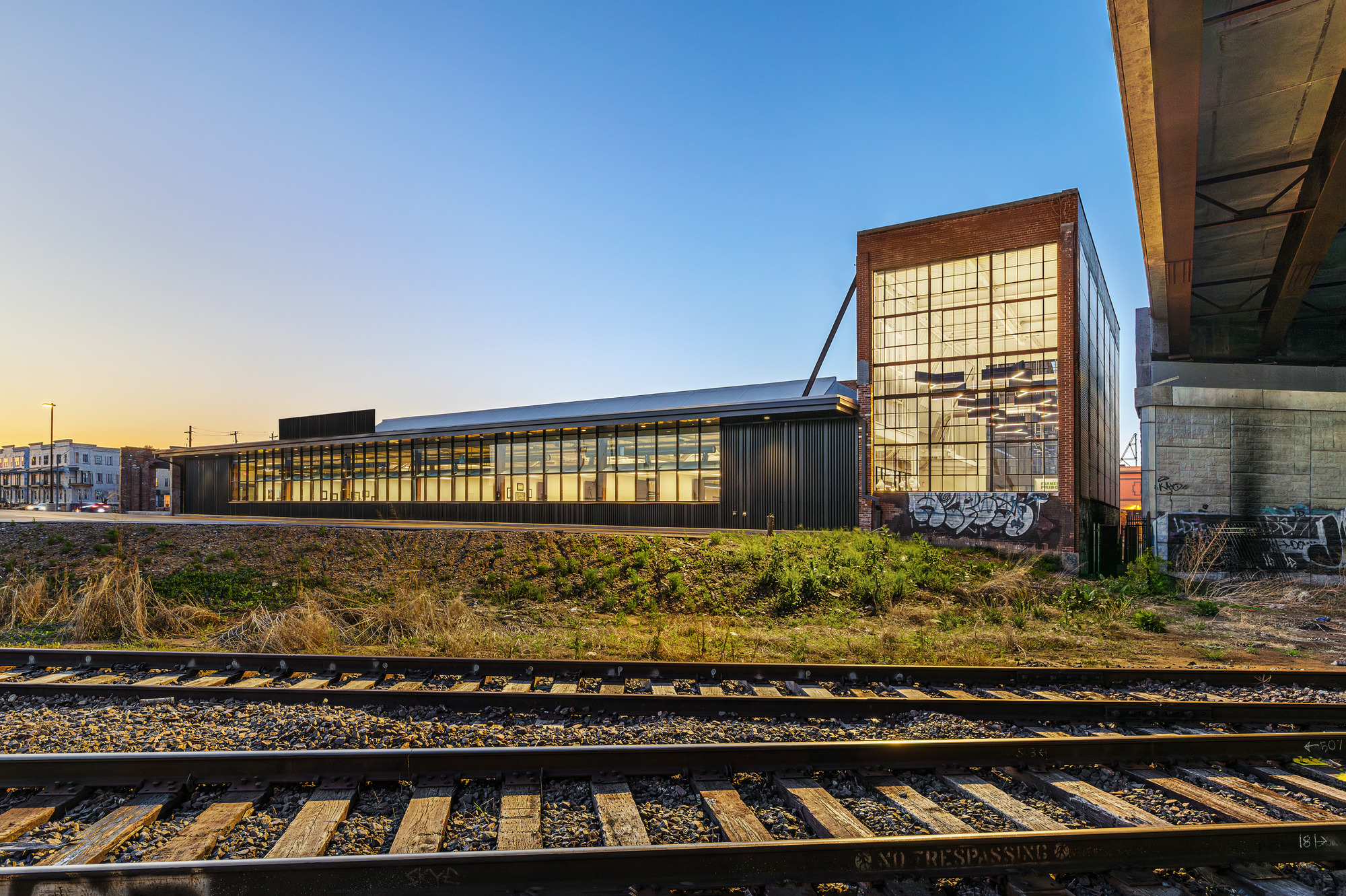 Brown and Crouppen King’s Hill Headquarters / HOK-13