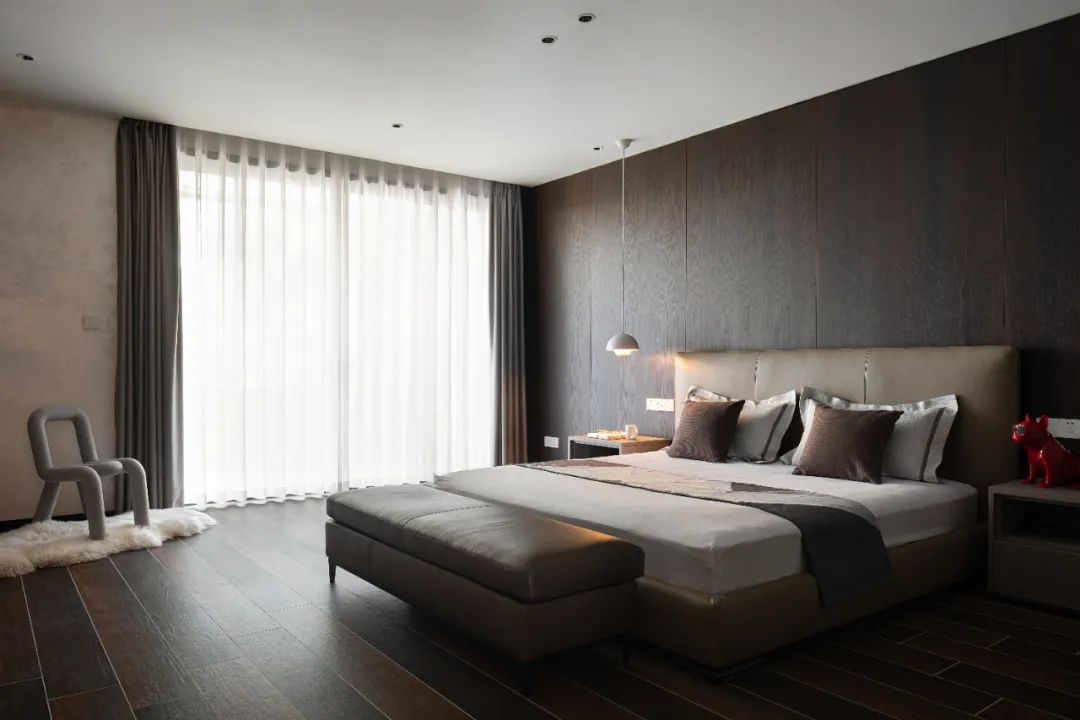 珠宝设计师的300㎡复式别墅，意式简约，美到极致！-44