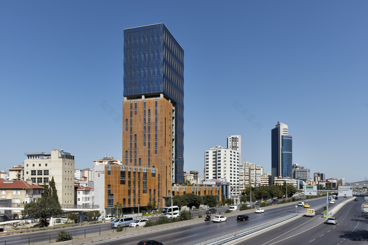 默梅尔勒广场-23