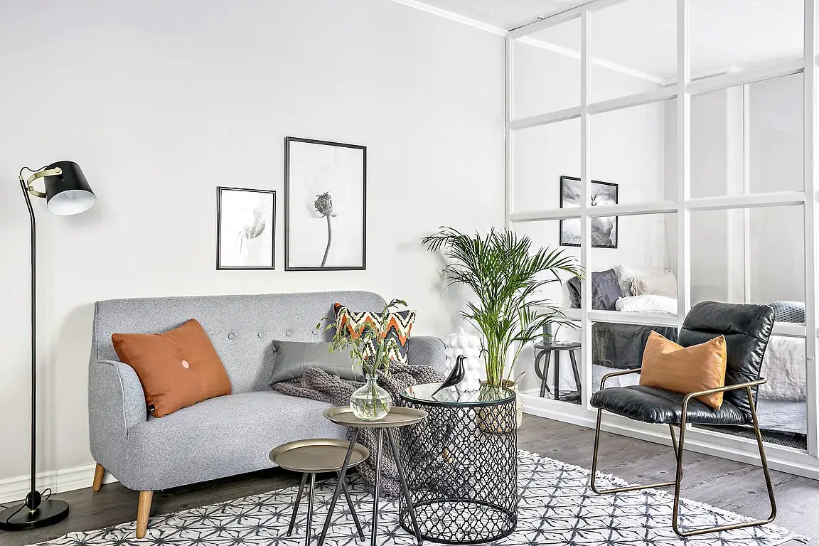 白色玻璃隔墙，打造清新时尚家居空间-3