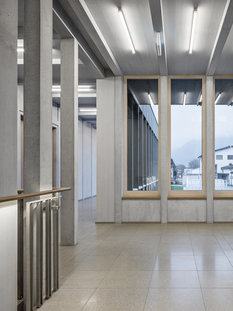 瑞士利希腾斯坦的 Balzers 体育场馆室内翻新-27