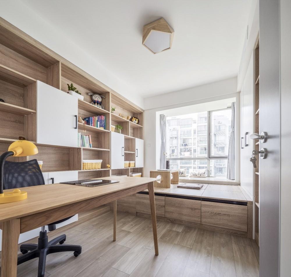 简约原木灰调，开放式厨房与绿植打造宜居空间-17