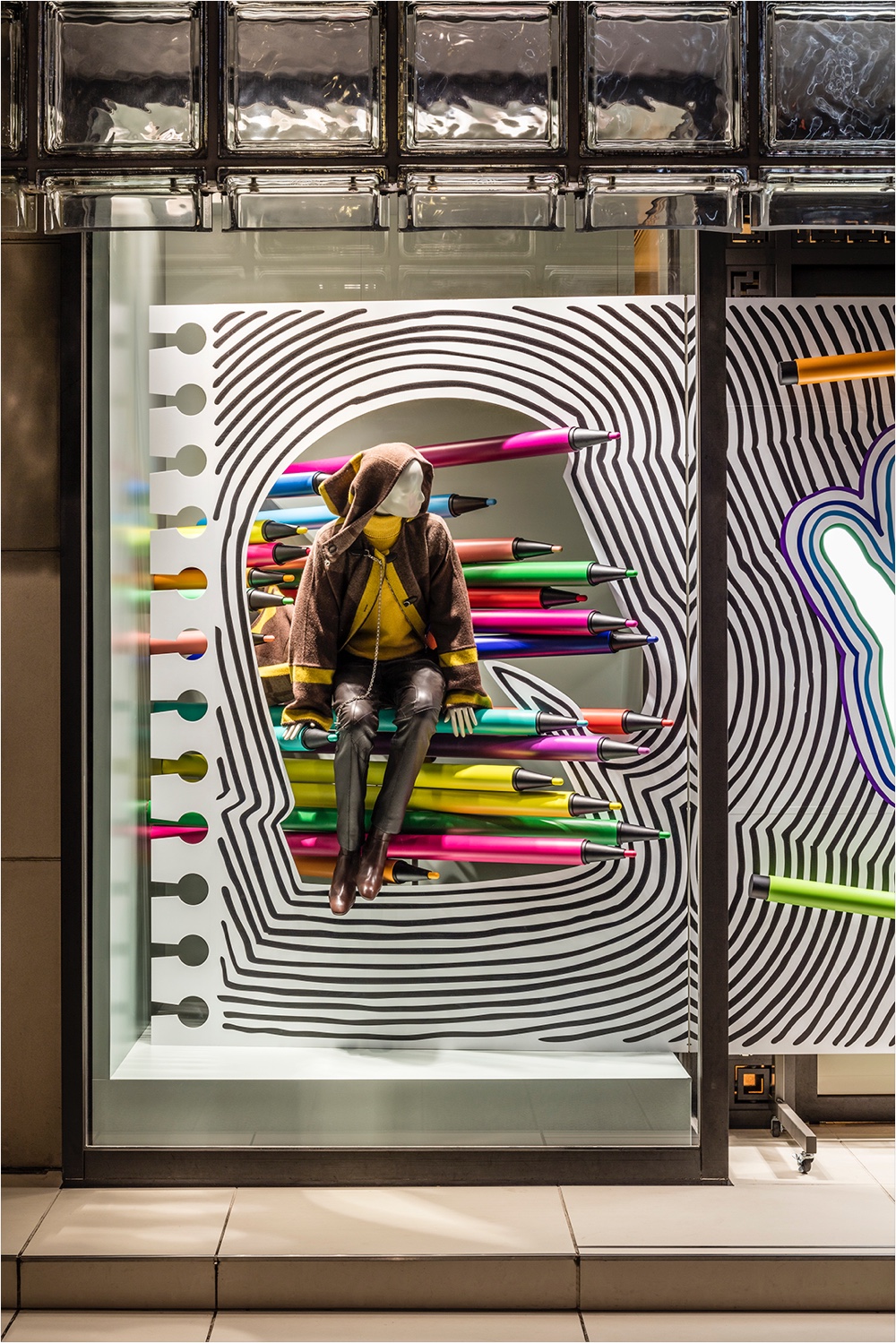 爱马仕橱窗里的梦幻色彩-2