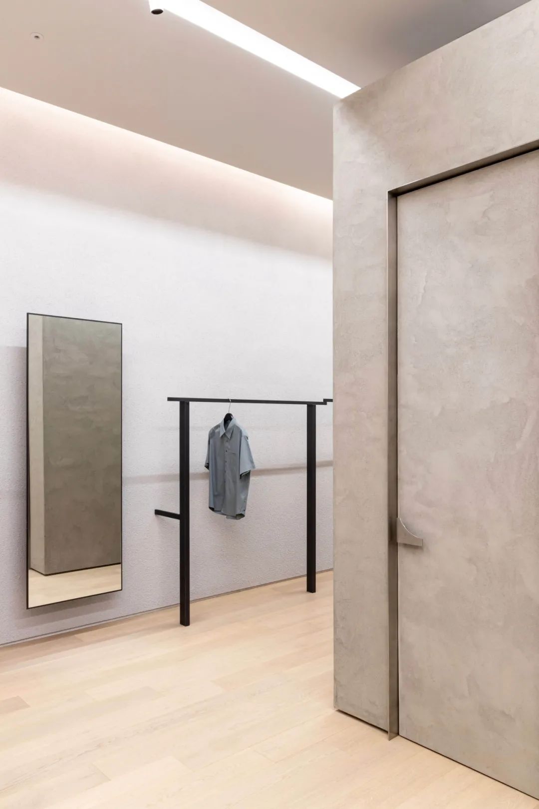 首尔 Coor 极简服装店设计丨韩国首尔丨Unravel-17