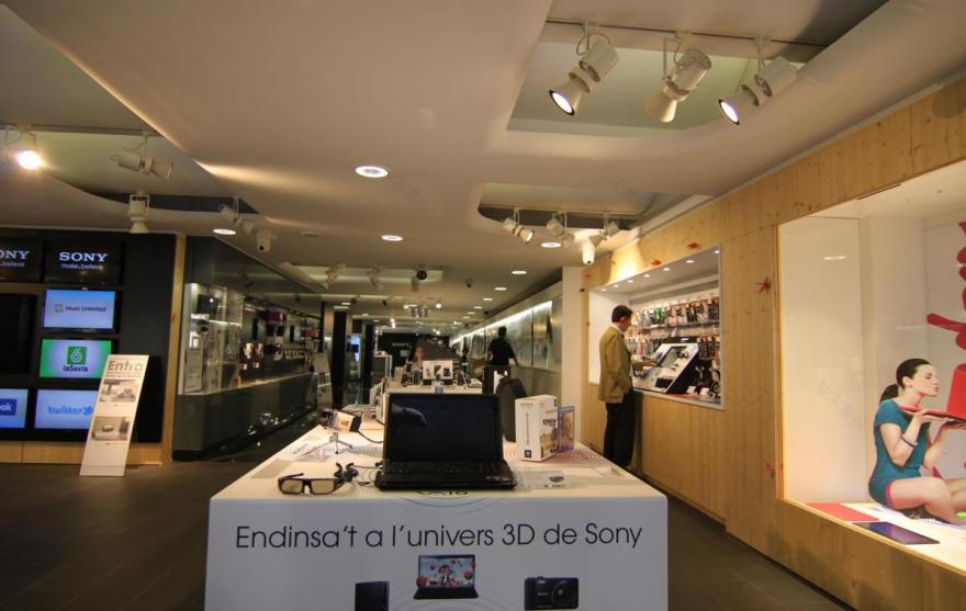Tienda Sony Style(巴塞罗那索尼门店)丨西班牙巴塞罗那丨estudio vilablanch-8