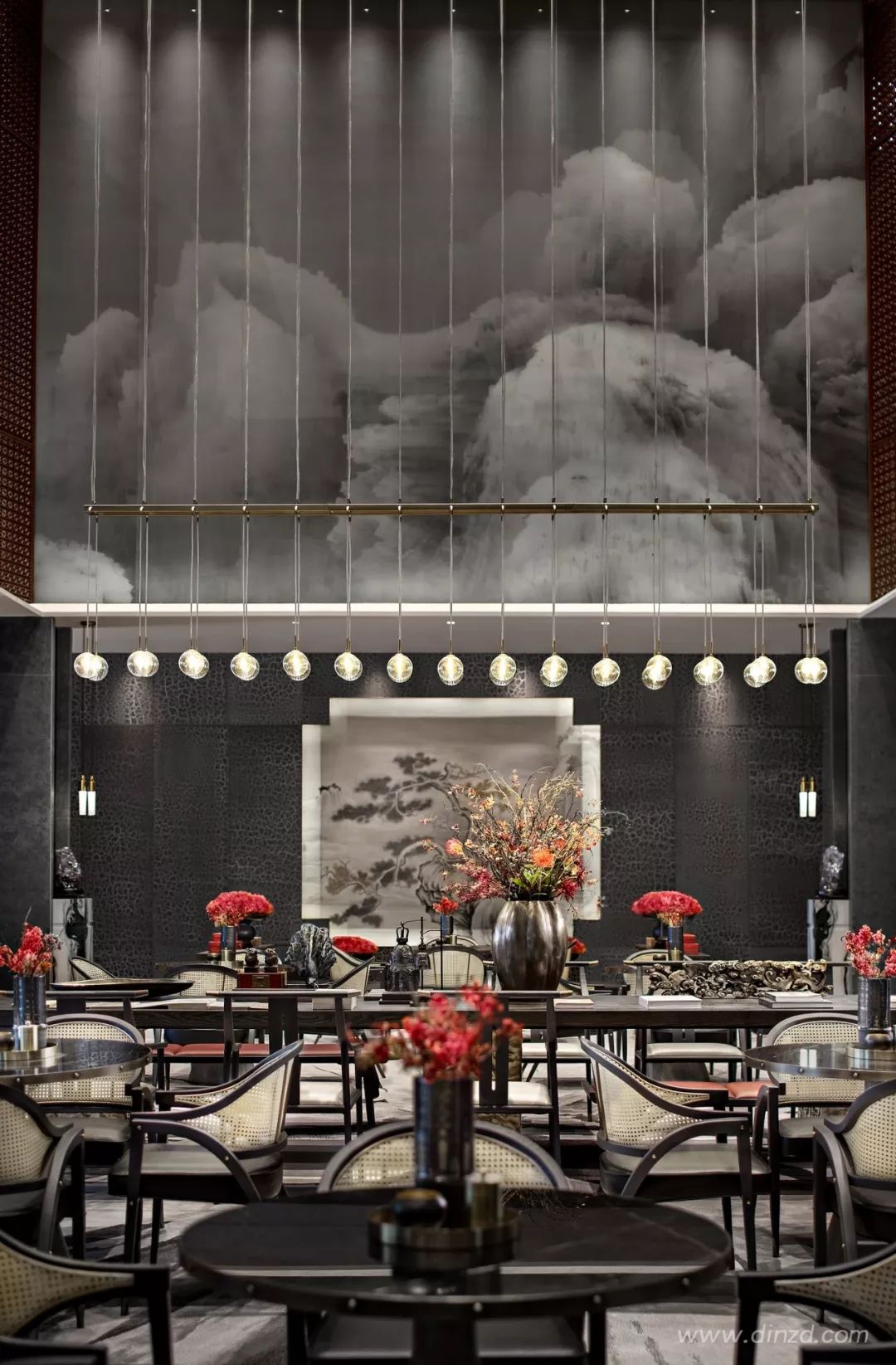 天津津门大院售楼处 | 古韵墨色与现代材质的完美融合-25