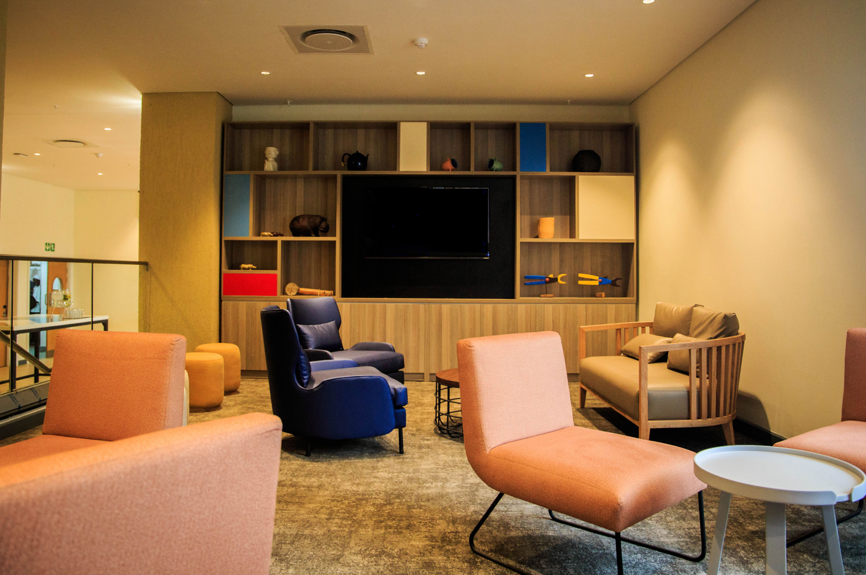 
						jQuery(document).ready(function() {
							jQuery("a[rel^='prettyPhoto']").prettyPhoto({
								social_tools : false,
								show_title : false
							});
						});
					-6