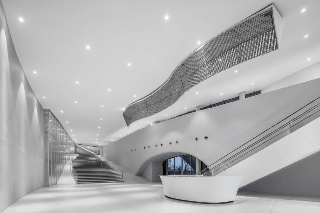 西安腾讯双创小镇那个树展览馆 | 幻觉设计与艺术融合-47