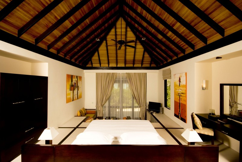 Beach House Iruveli - Maldives-12