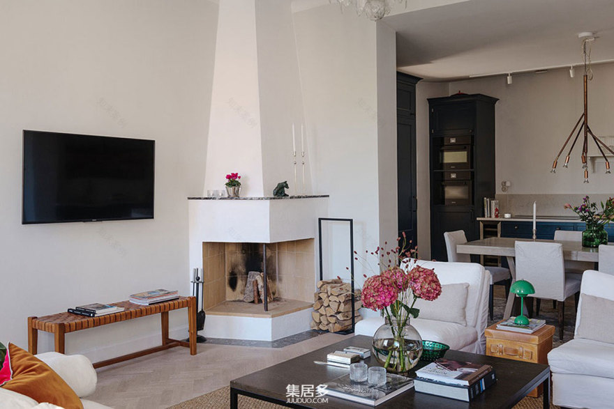 创意四溢的白色斯堪的纳维亚公寓丨瑞典斯德哥尔摩-11