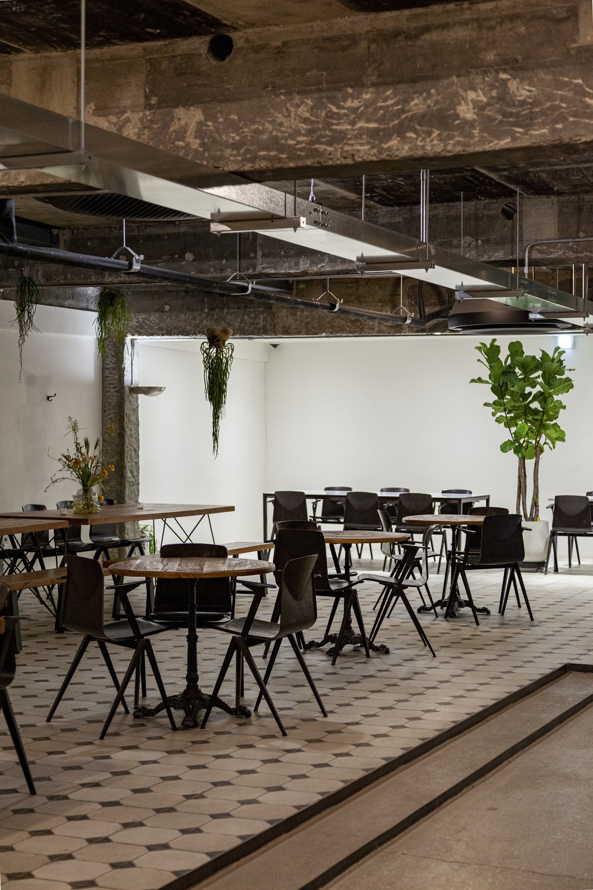 旧办公室和咖啡馆丨韩国首尔丨yutaestudio-15