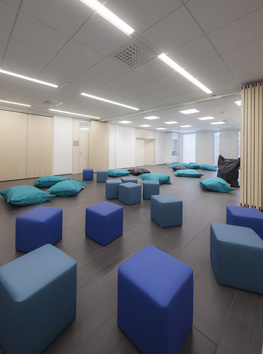 芬兰 Lehtikangas 学校、图书馆和幼儿园的多功能设计-18