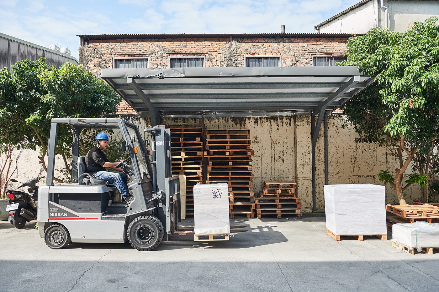 鐿鈦包裝展場設計 展現燙金技術魅力-0