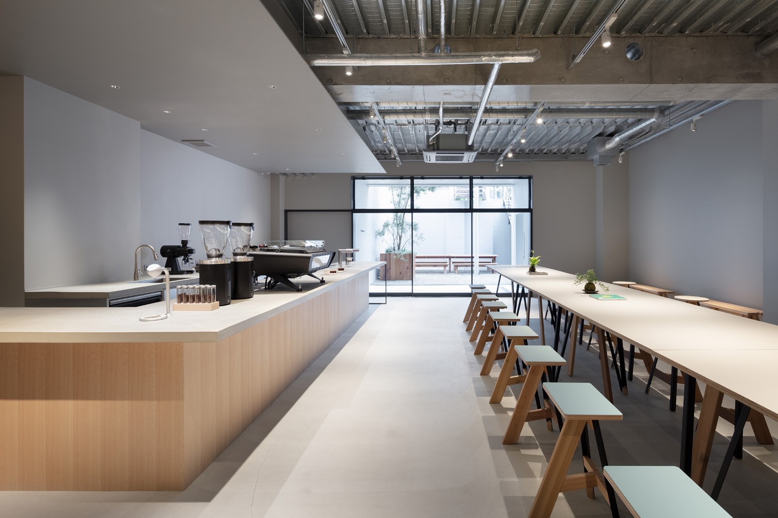 在东京开张的中国咖啡店,设计也玩儿极简风 芦泽启治建筑设计事务所-17