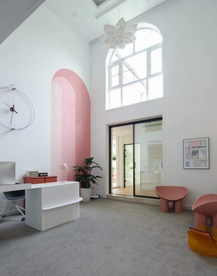 光影穿梭的现代宅院-56