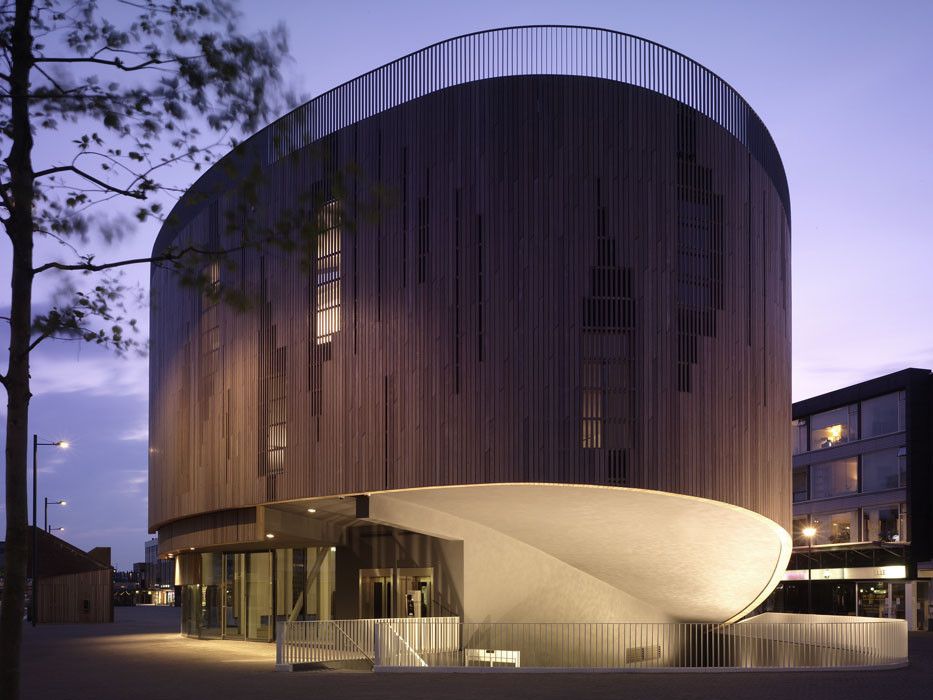 荷兰罗森达尔咖啡馆建筑，打造城市公共空间新地标-6