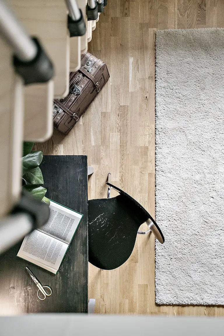 7 平米阁楼卧室设计-14