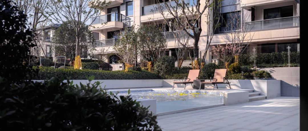 藏珑大境 | 悬浮泳池与自然共生的空中花园-49