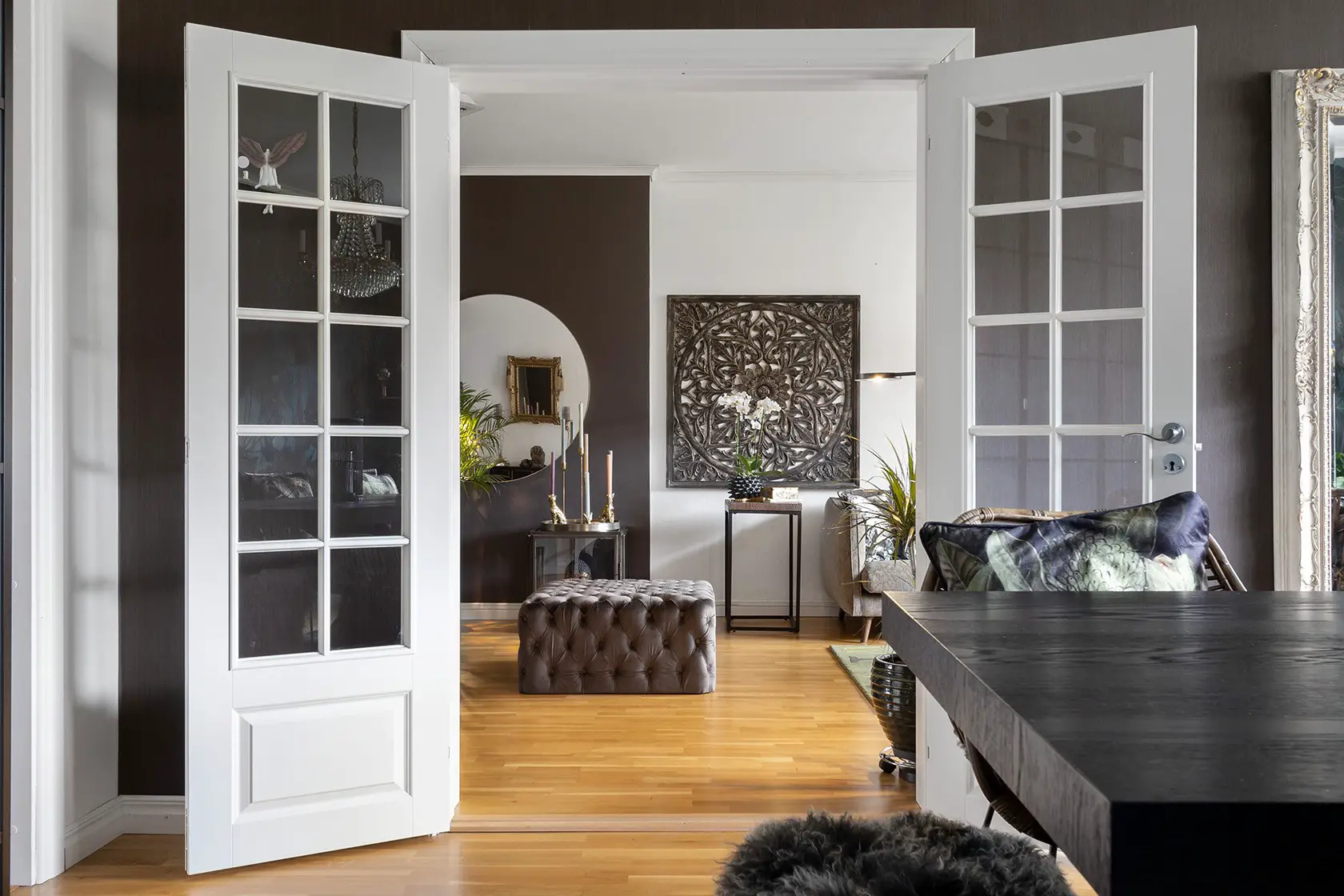 色彩斑斓的瑞典 77m2 公寓 | 极简与丰富的完美结合-5