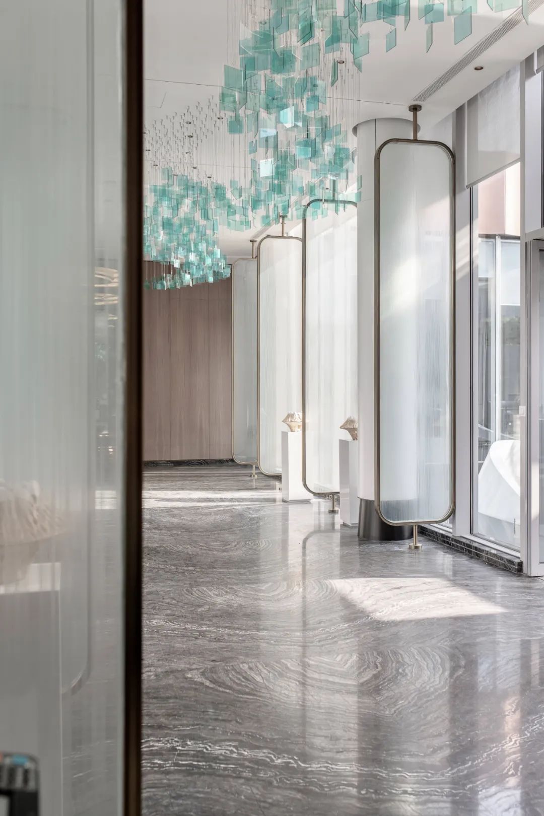 华鸿售楼中心——现代艺术与自然环境的和谐共生-47