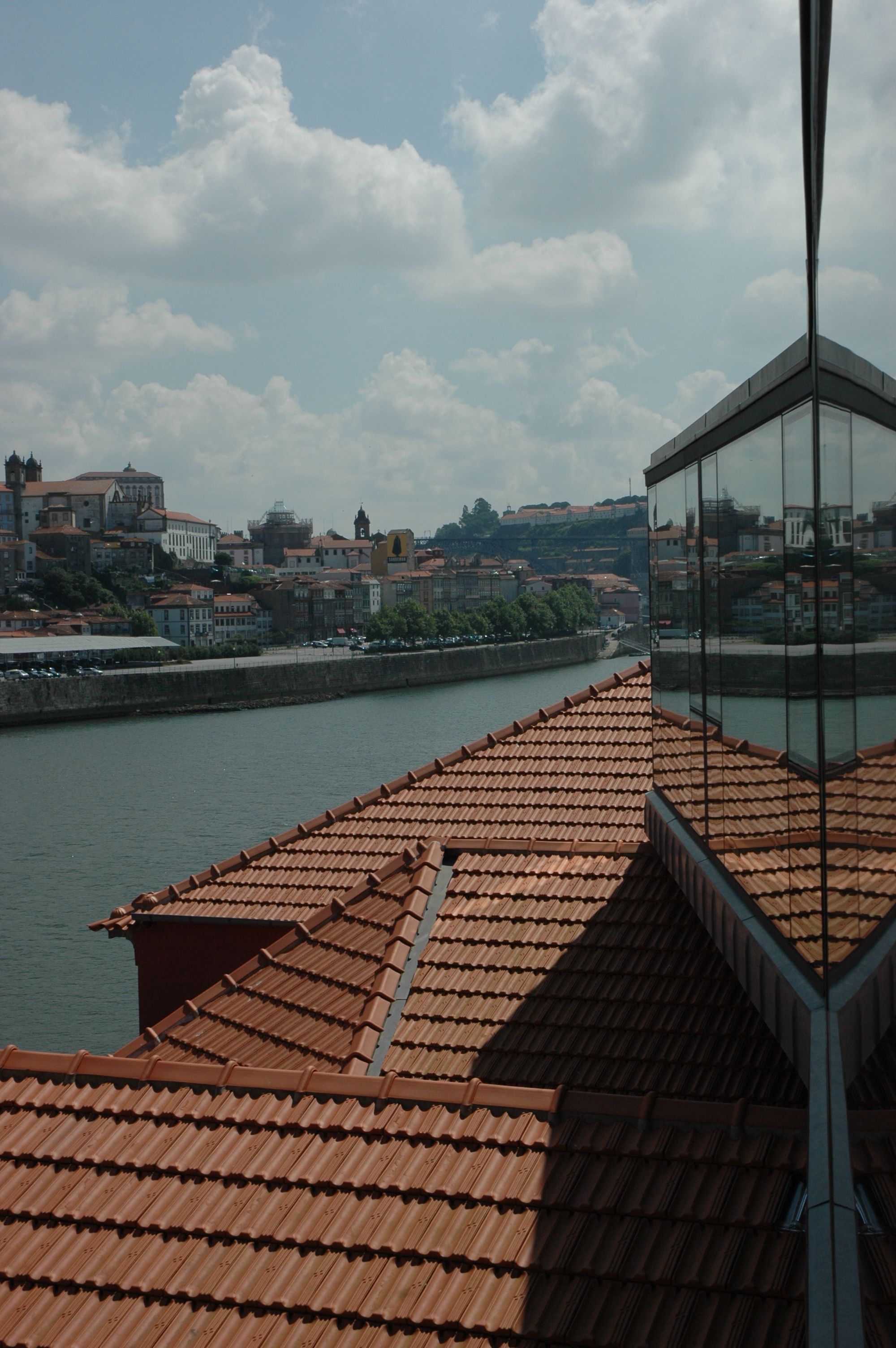 波尔图河畔的复古建筑重生-30