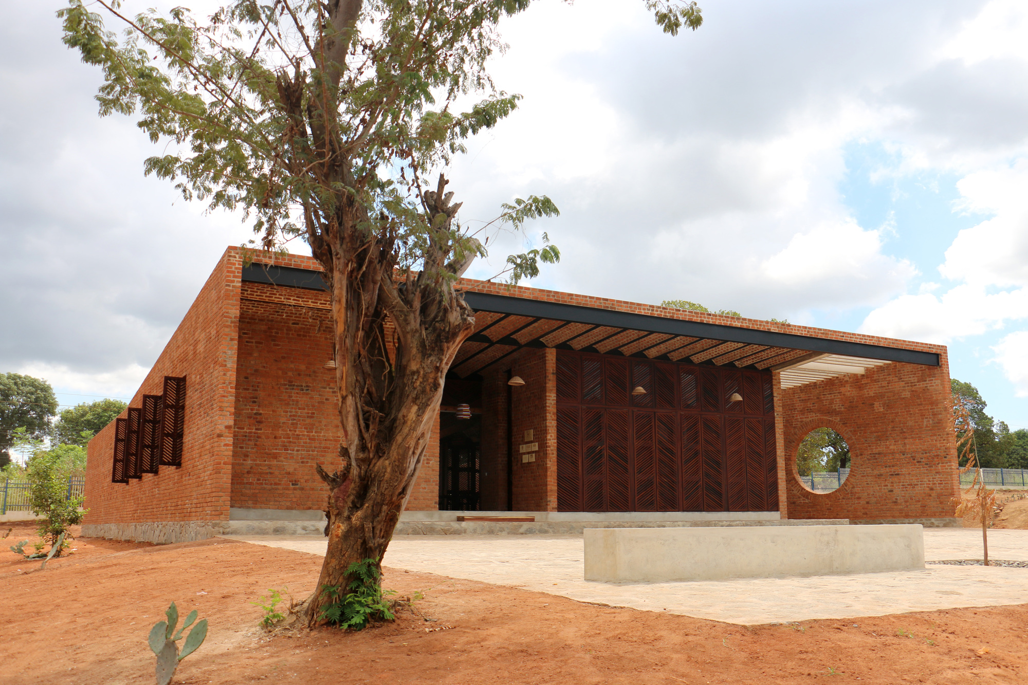 Girl Move Academy / ROOTSTUDIO + Paz Braga-21