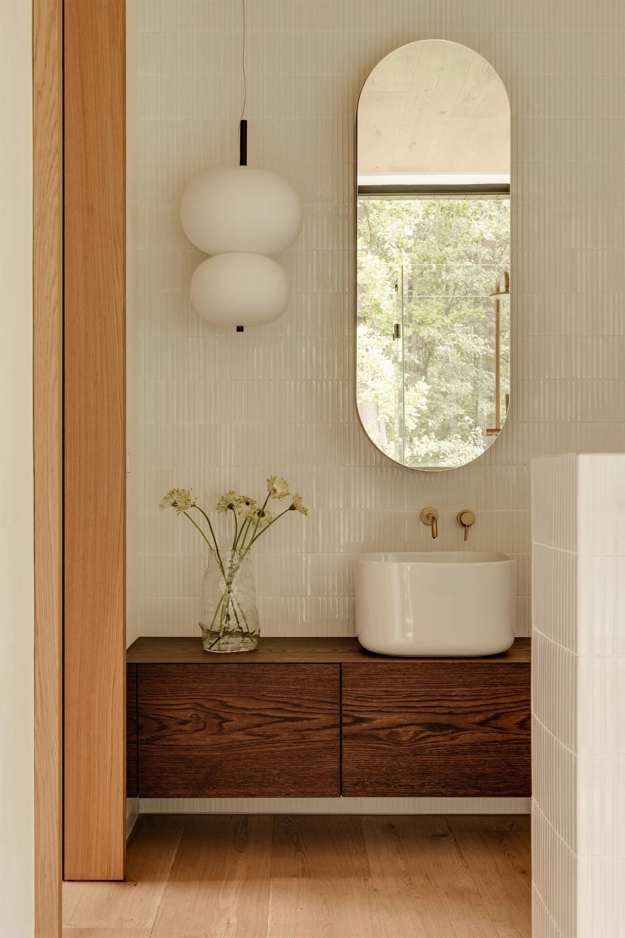 鸸鹋屋（注：EMU是鸸鹋，一种澳大利亚特有的鸟类，若这里的EMU有特殊含义，请提供更多背景信息以确保准确翻译） 丨华沙的工作室81.WAW-30