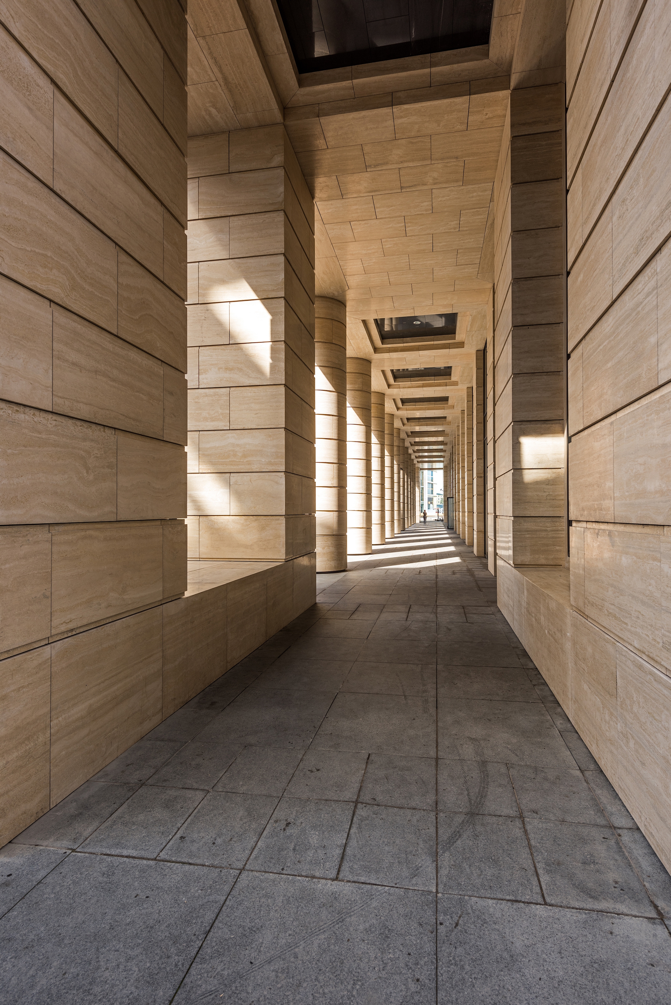 Àäìèíèñòðàòèâíûé è îáùåñòâåííî-äåëîâîé êîìïëåêñ «Íåâñêàÿ ðàòóøà»-11