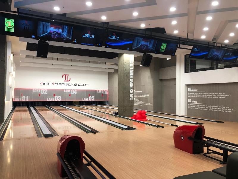 光影交织的 330 平米趣味保龄球馆设计-8