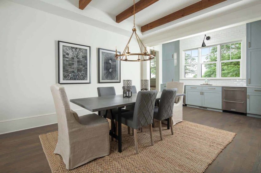 Pike Properties build stunning Modern Farmhouse in the sprawling countrysides of North Carolina 派克地产在北卡罗莱纳州广阔的乡村建造了令人叹为观止的现代农场。-2