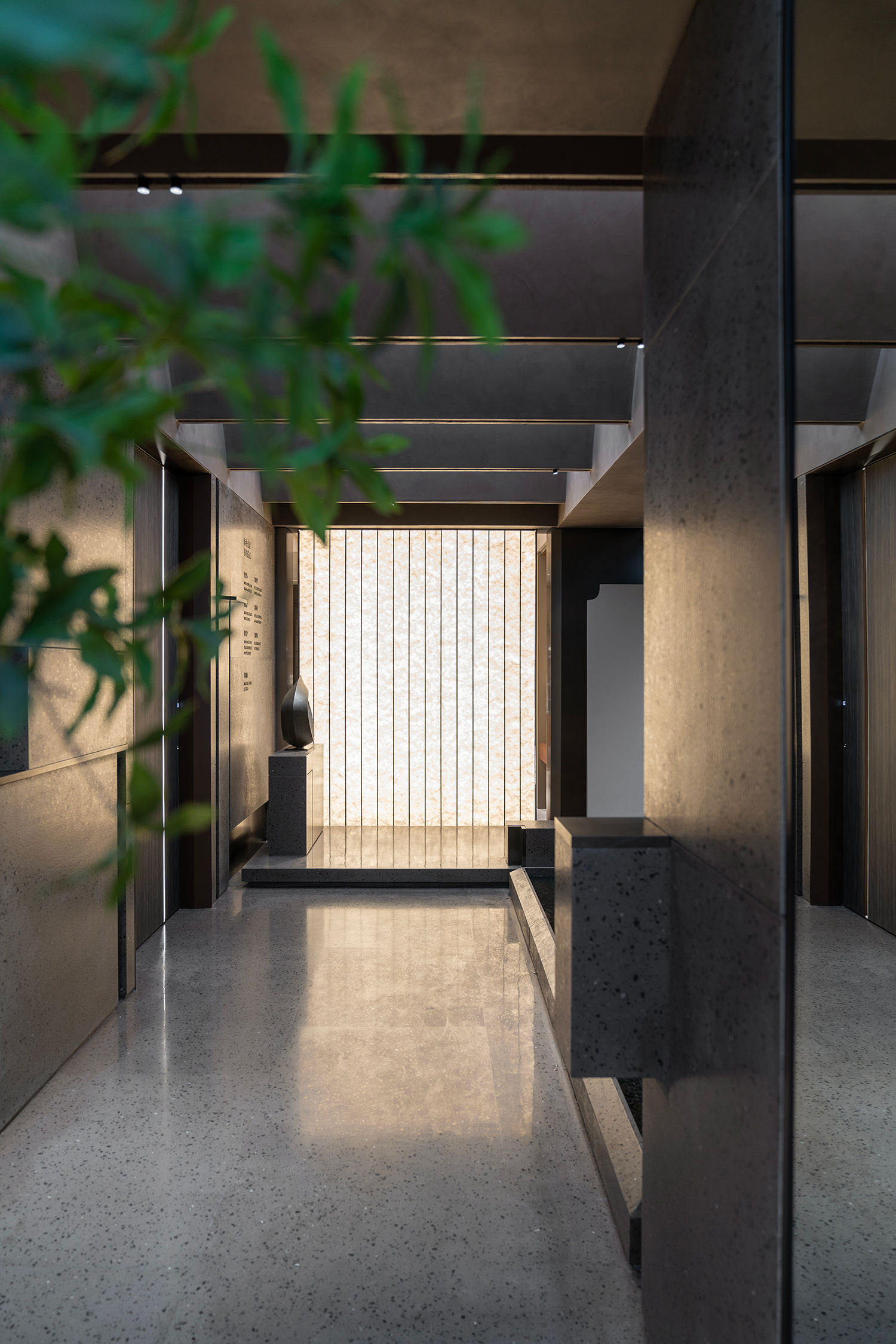 miform 2025总部展厅丨中国广州丨近境制作 Design Apartment-0