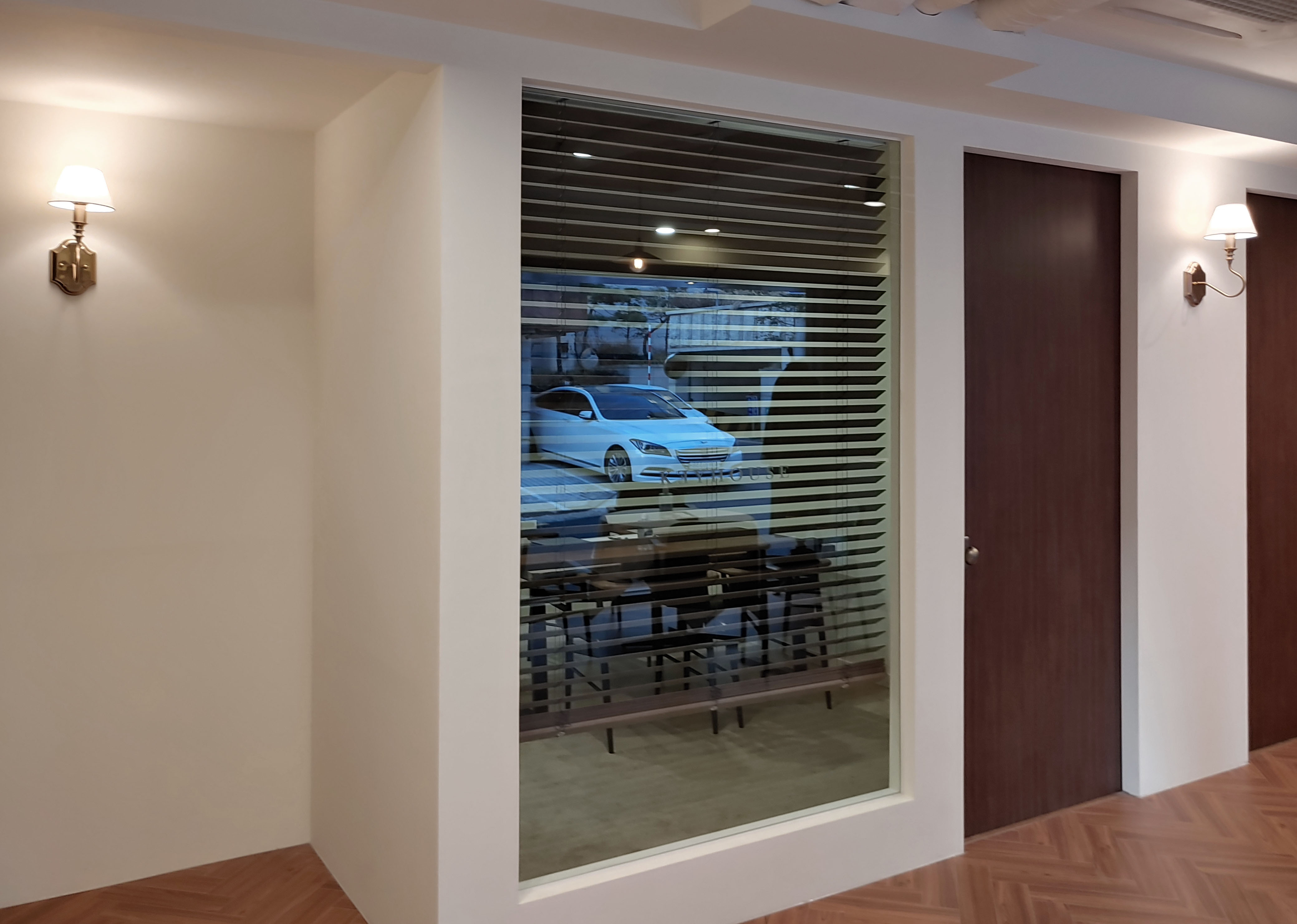 独具匠心的 Keyhouse Tailor Shop 设计-9