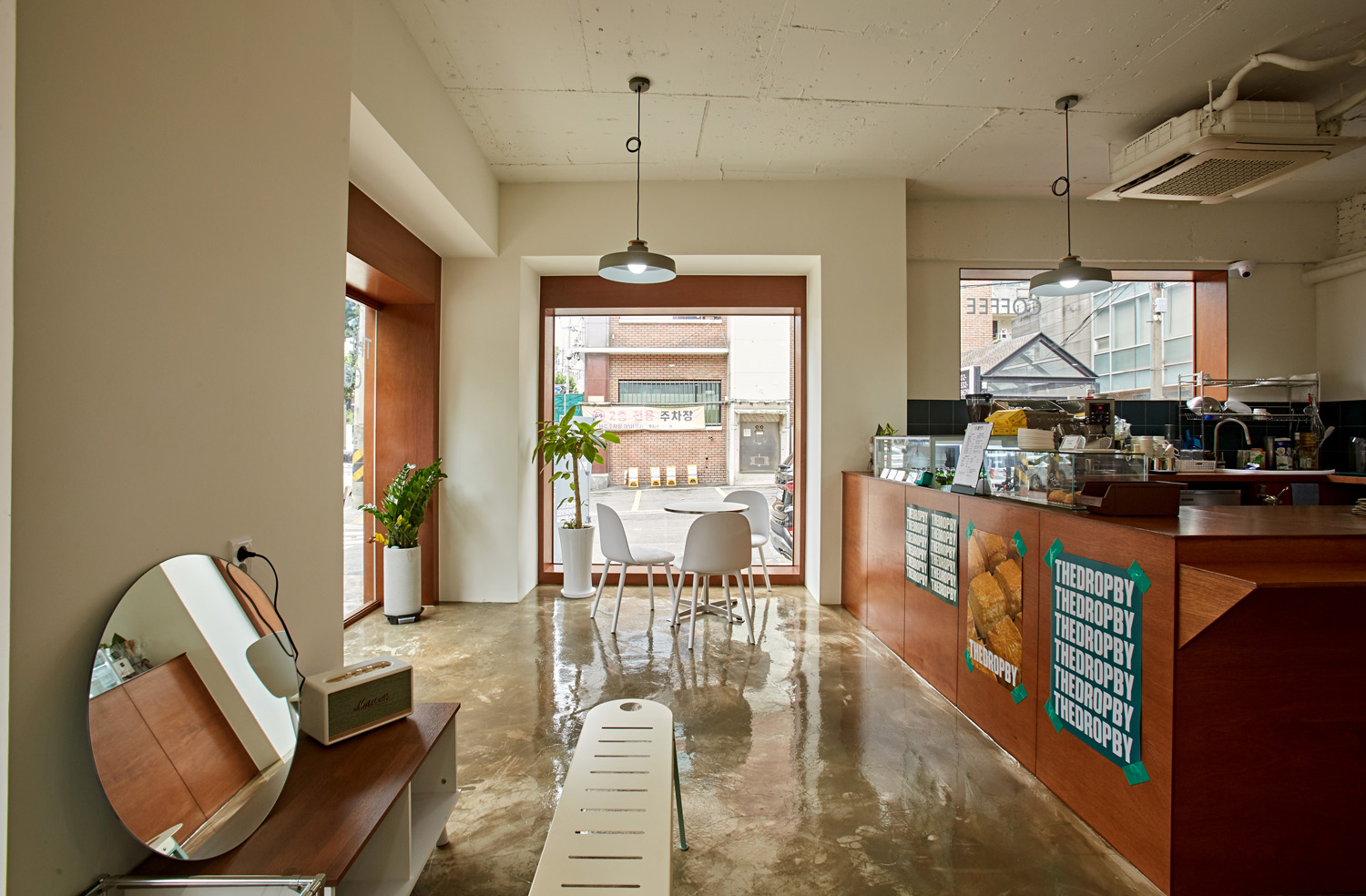 舒适氛围的 17 平米咖啡厅设计-9