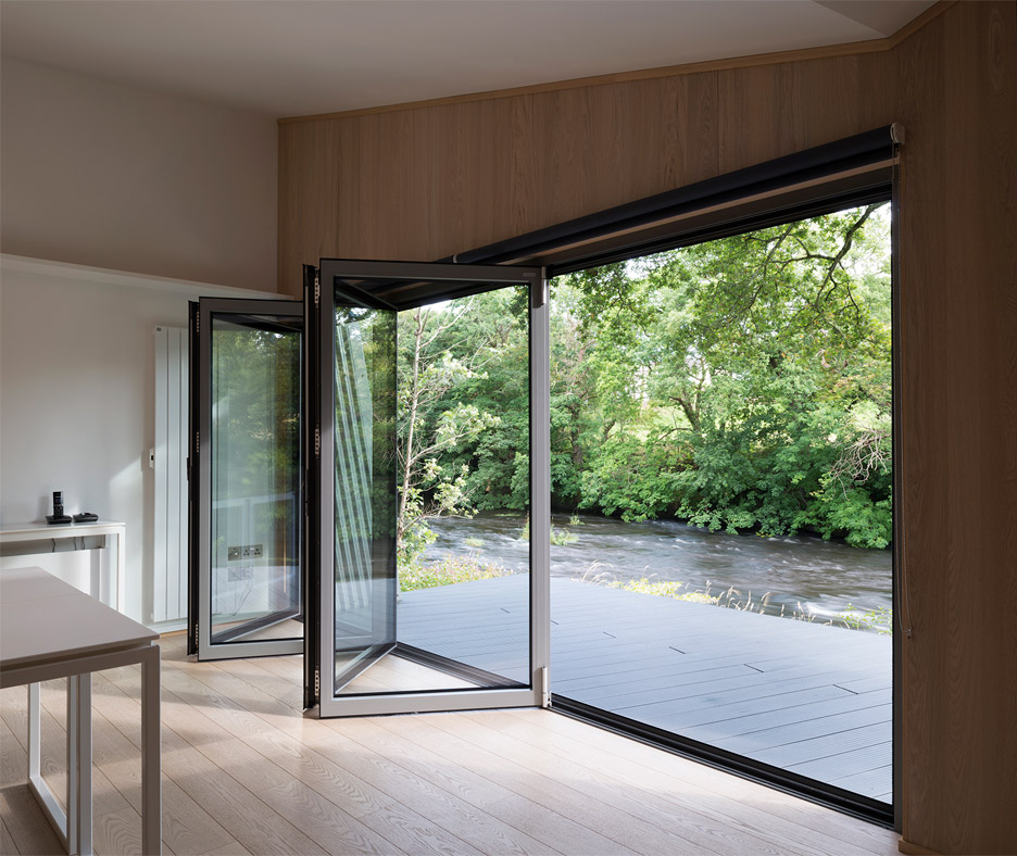 威尔士河畔的波纹金属办公室-12