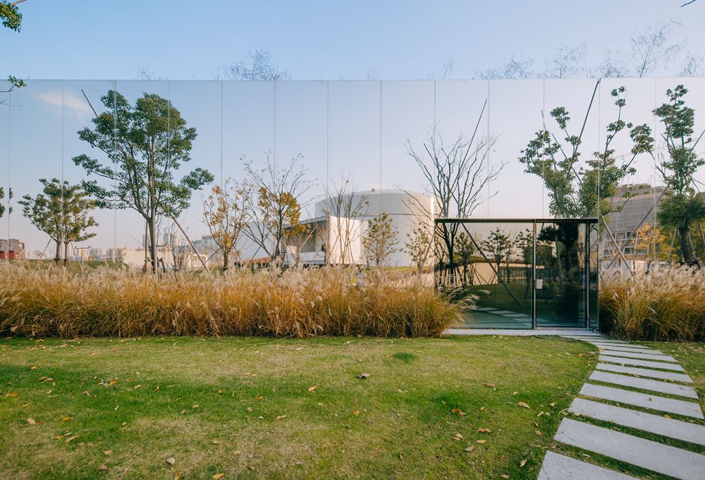 上海油罐艺术中心丨中国徐汇-23