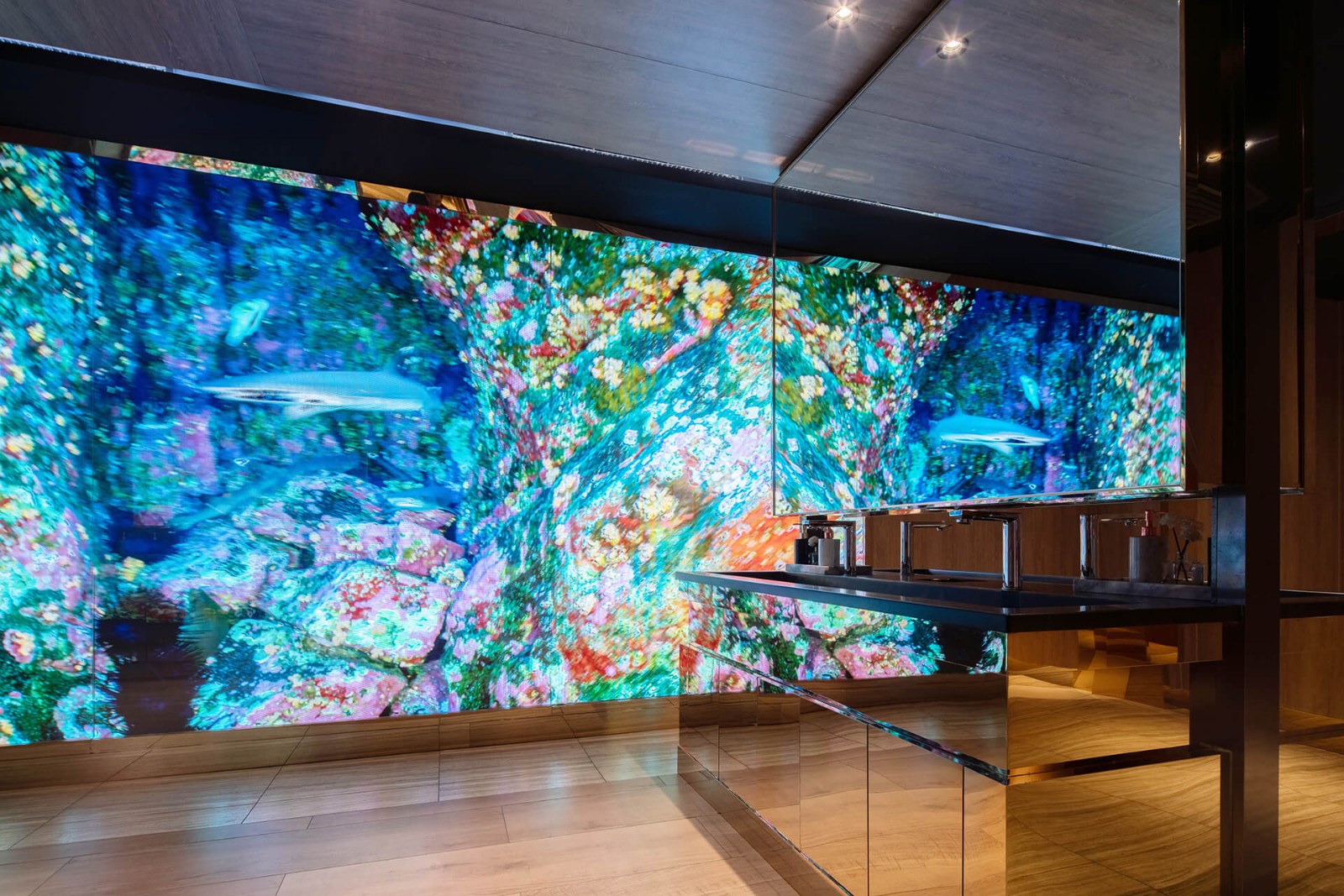 王家卫打造画廊式电影院,创新电影体验-13