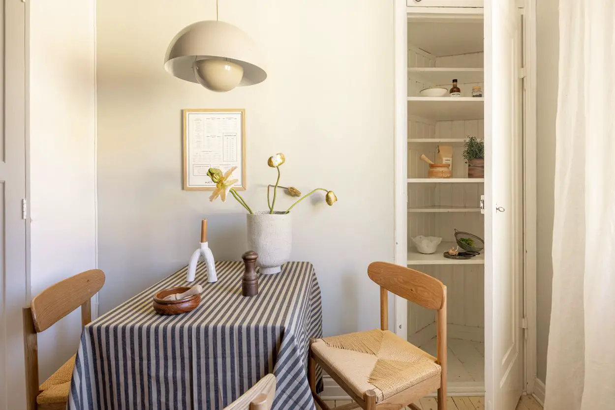 巧妙的屋顶窗 | 瑞典斯德哥尔摩公寓的独特设计-19