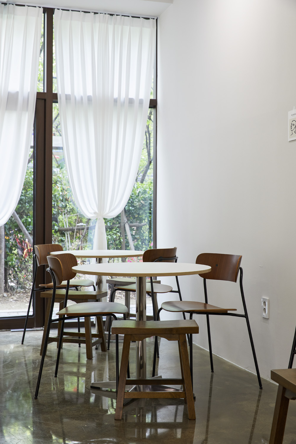 简约风格 12 平米咖啡馆设计-7