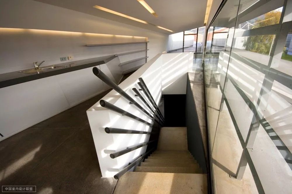 Vitra Fire Station——Zaha Hadid 的室内设计魅力-5