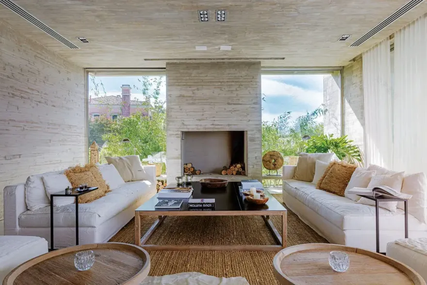 阿根廷透明建筑 | 玻璃之墙,尽享美景-2