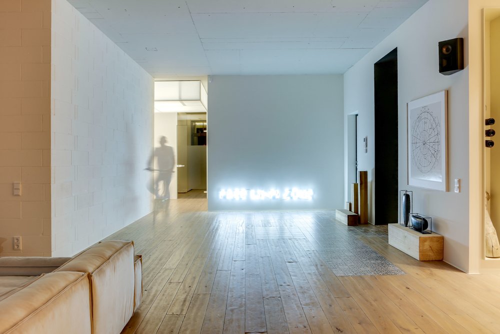 基辅工业风公寓 | 现代与原始的完美融合-17