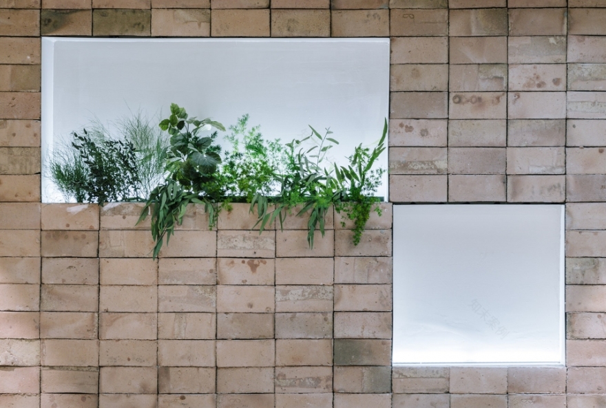 马德里商业中心陈列空间 | 多重功能与自然光照的融合-29