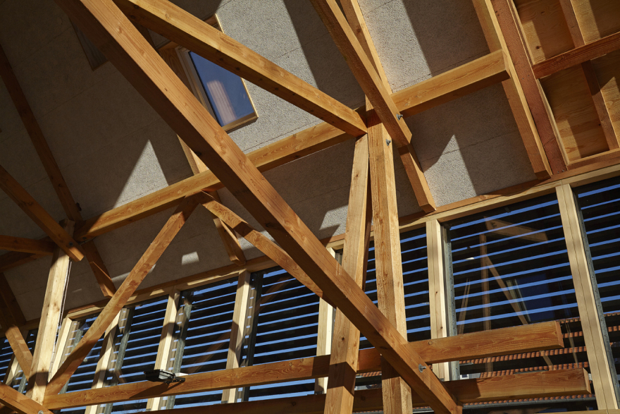 丹麦小镇的红色木质市场-45