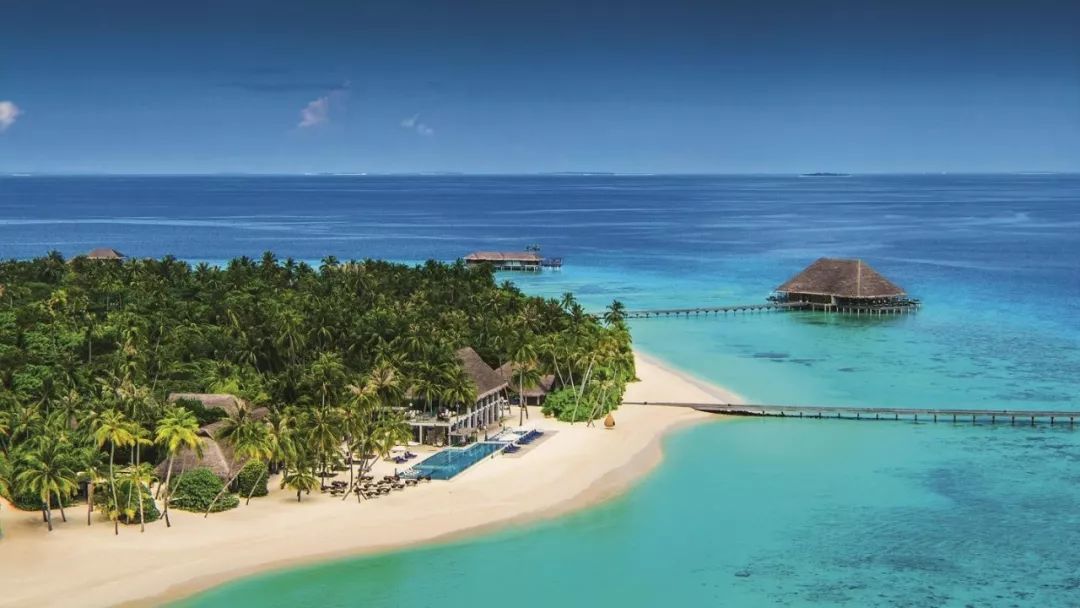 门外汉打造的马尔代夫私岛酒店，设计如何逆袭？-31